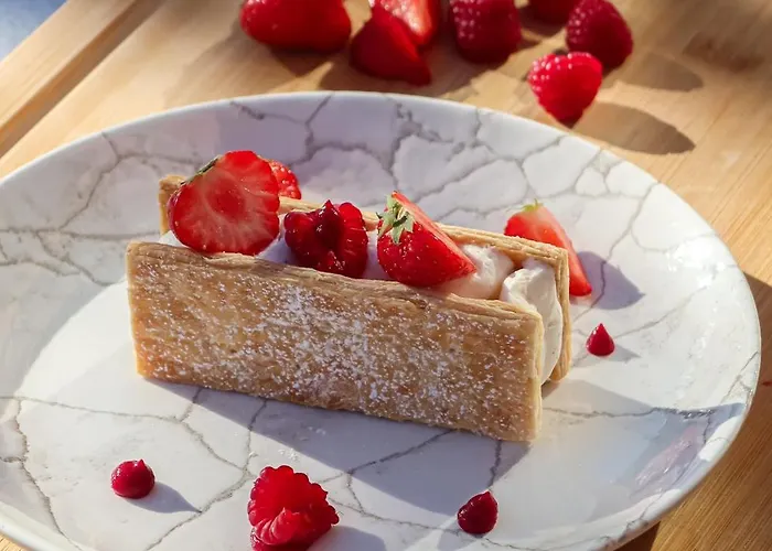 Hotel La Bastide Du Clos Des Roses - Teritoria