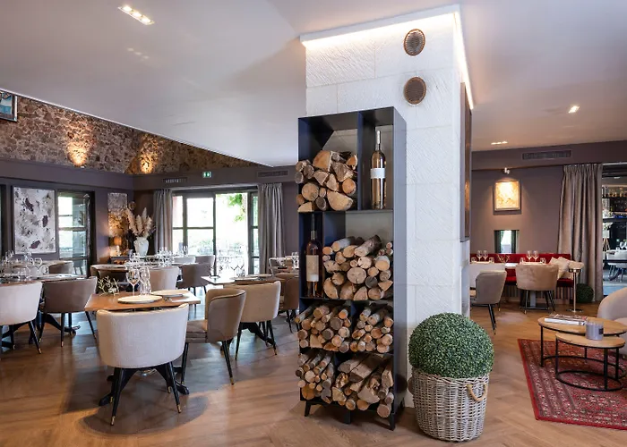 Hotel La Bastide Du Clos Des Roses - Teritoria